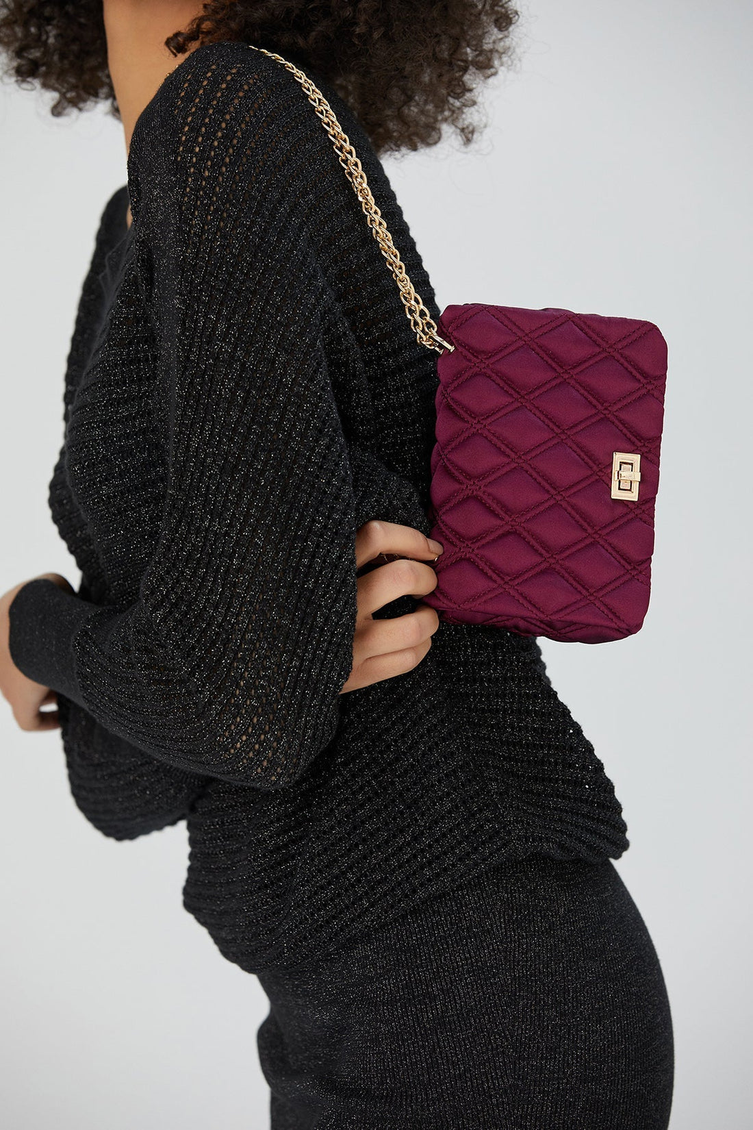 Bag In Quilted Satin Crossbody-Burgundy